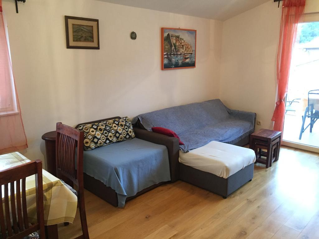 Apartment Jole *